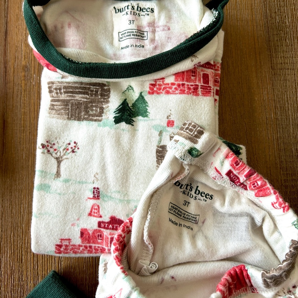 Burt's Bees Matching Kids Pajama Sets - Picture 4 of 9